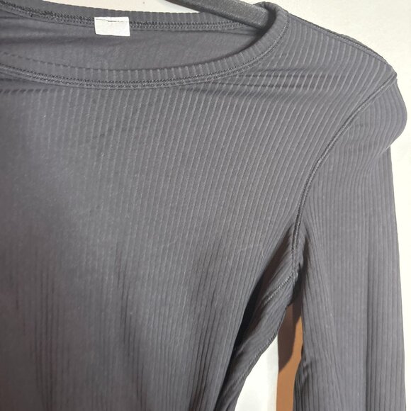 Lululemon black ribbed twist cropped long sleeve top - Picture 2 of 5